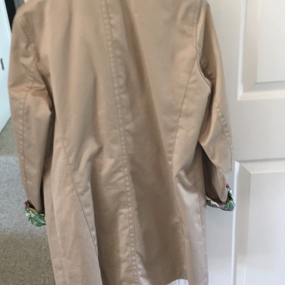 Fashionable Coach spring or fall coat - Picture 8 of 8